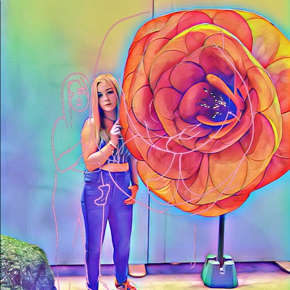 Meet your Posher, Deanna - Picture 1 of 1